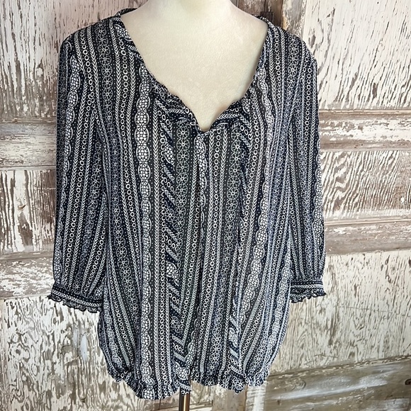 BANANA REPUBLIC FACTORY SHEER TOP, sz L OVERSIZED, LIGHTWEIGHT CAREER DRESSY - Picture 3 of 9